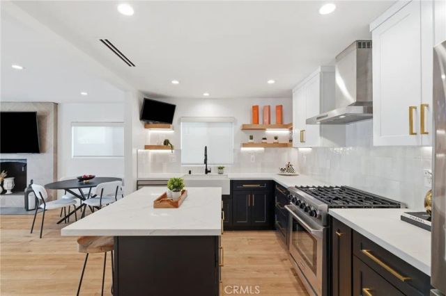 10824 Odell, Sunland, CA 91040