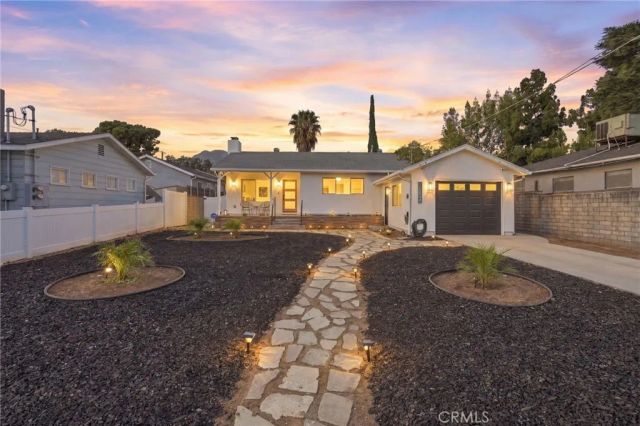 10824 Odell, Sunland, CA 91040