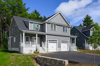 22 Howland Trail 34, Hanson, MA 02341