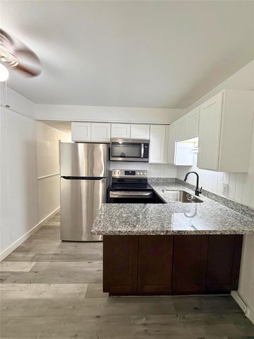 310 E Jack Street, Baytown, TX 77520