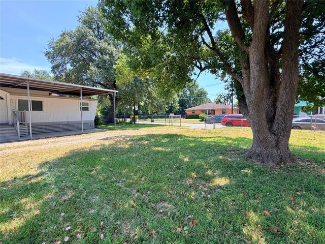 310 E Jack Street, Baytown, TX 77520