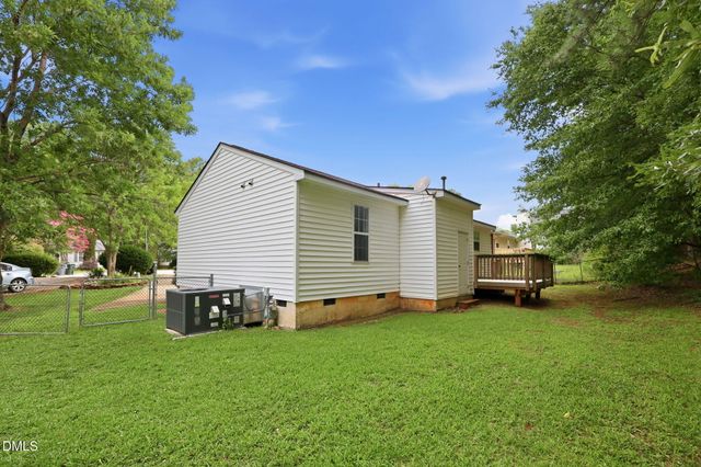 105 Cabrita Court, Holly Springs, NC 27540