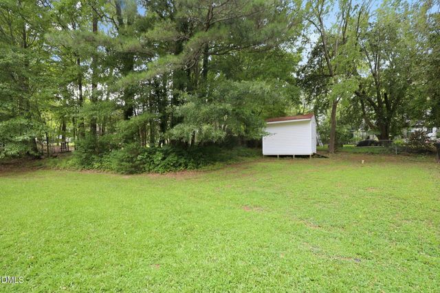 105 Cabrita Court, Holly Springs, NC 27540