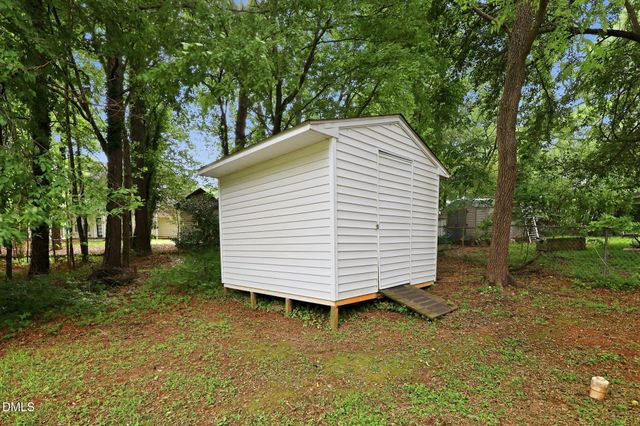 105 Cabrita Court, Holly Springs, NC 27540