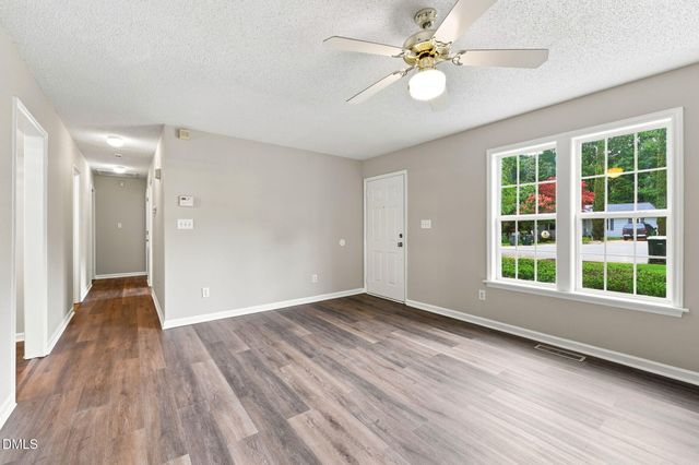 105 Cabrita Court, Holly Springs, NC 27540