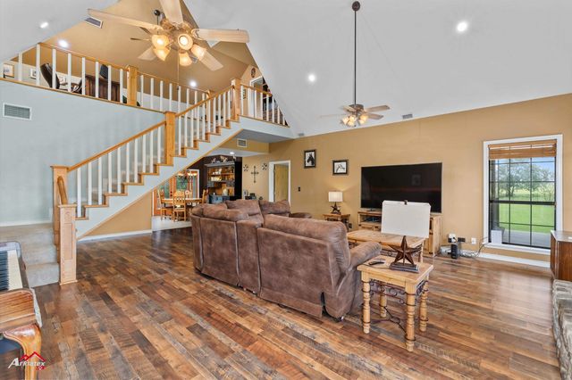 1463 County Road 106, Carthage, TX 75633