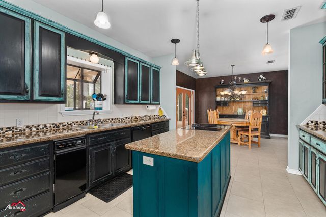 1463 County Road 106, Carthage, TX 75633