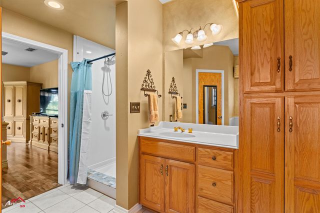 1463 County Road 106, Carthage, TX 75633