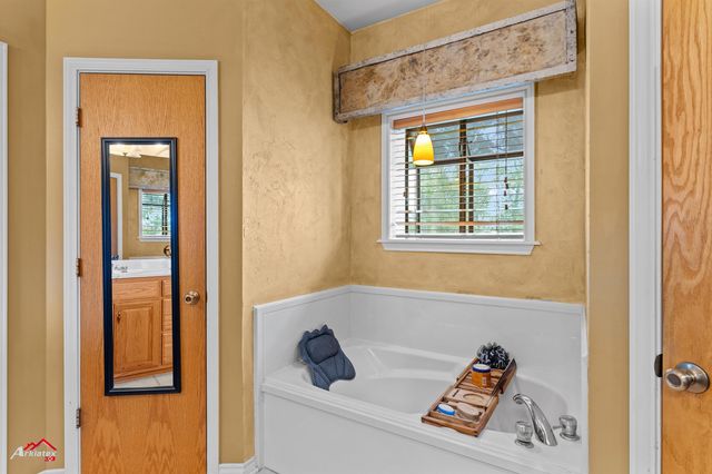 1463 County Road 106, Carthage, TX 75633