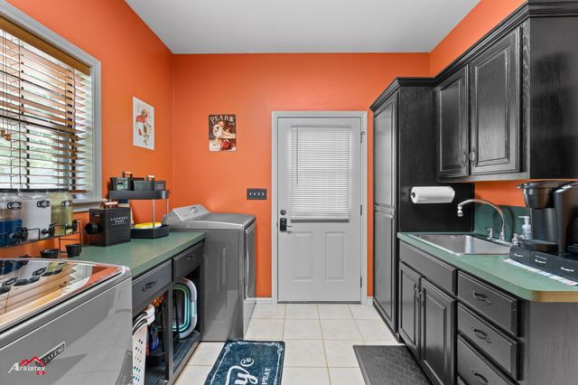 1463 County Road 106, Carthage, TX 75633