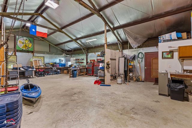 1463 County Road 106, Carthage, TX 75633