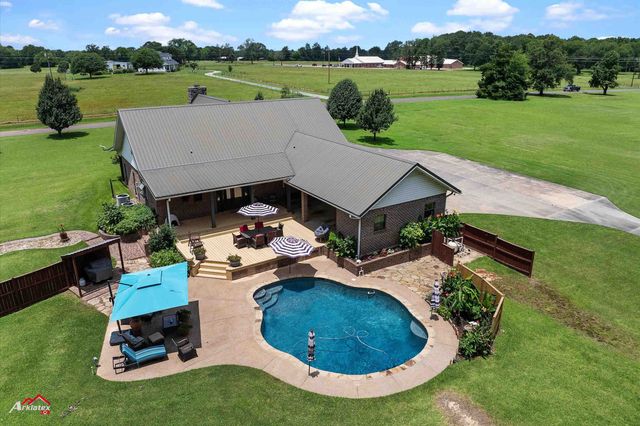 1463 County Road 106, Carthage, TX 75633