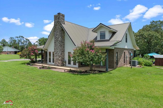 1463 County Road 106, Carthage, TX 75633