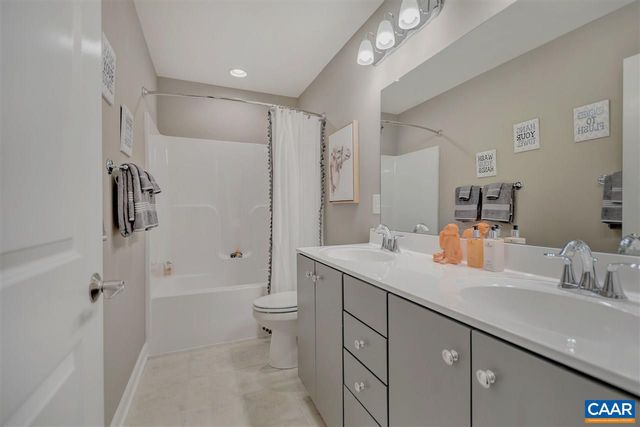 2A CORSHAM ST, Crozet, VA 22932