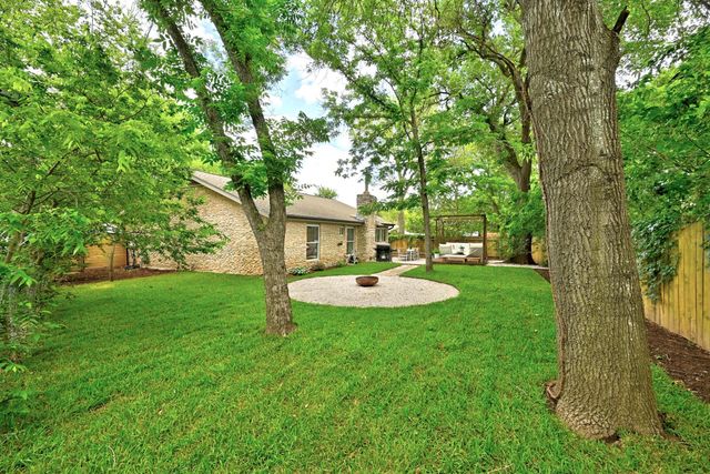 7110 Windrift WAY, Austin, TX 78745