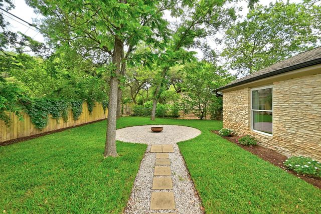 7110 Windrift WAY, Austin, TX 78745