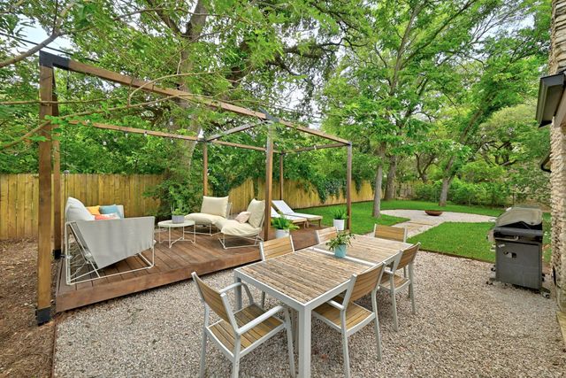 7110 Windrift WAY, Austin, TX 78745