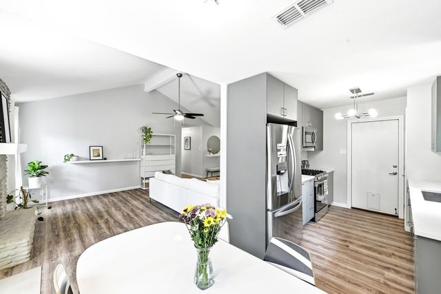 7110 Windrift WAY, Austin, TX 78745