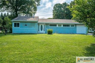 26 Kendall Road, South Brunswick, NJ 08824