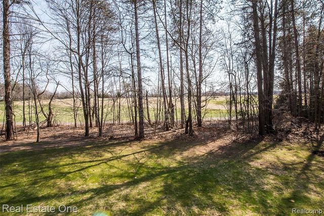 4387 Emu Drive, Pinckney, MI 48169