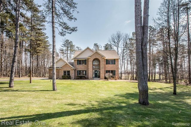 4387 Emu Drive, Pinckney, MI 48169