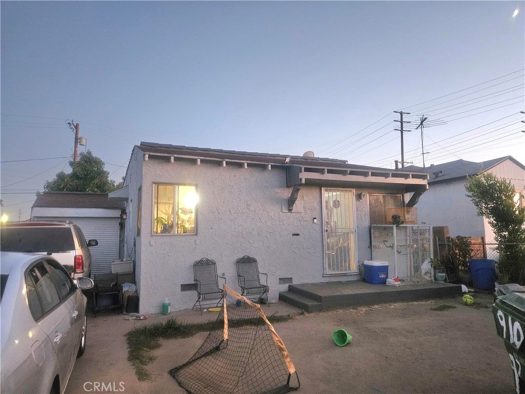 910 E 93rd Street, Los Angeles, CA 90002