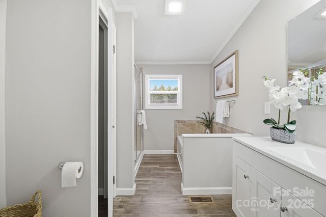 2501 Swanson Road, Crouse, NC 28033