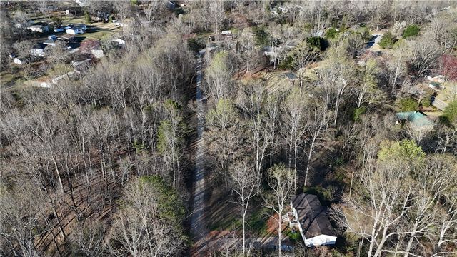 4551 West Silver Lake Drive, Taylors, SC 29687