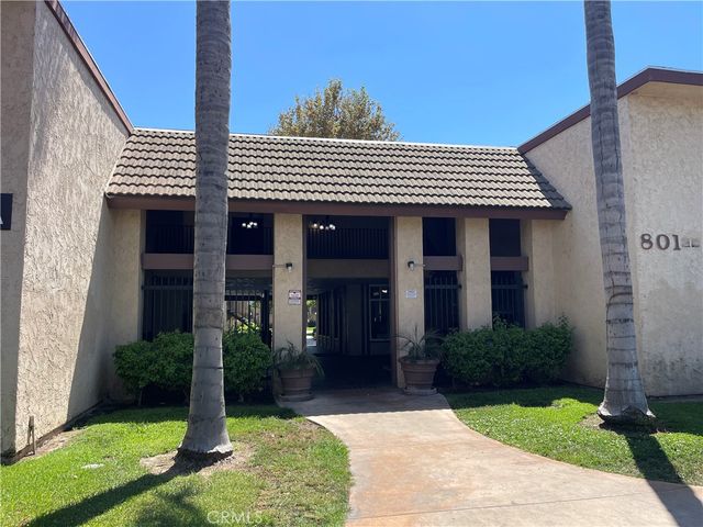 801 K-4 S Lyon 165, Santa Ana, CA 92705