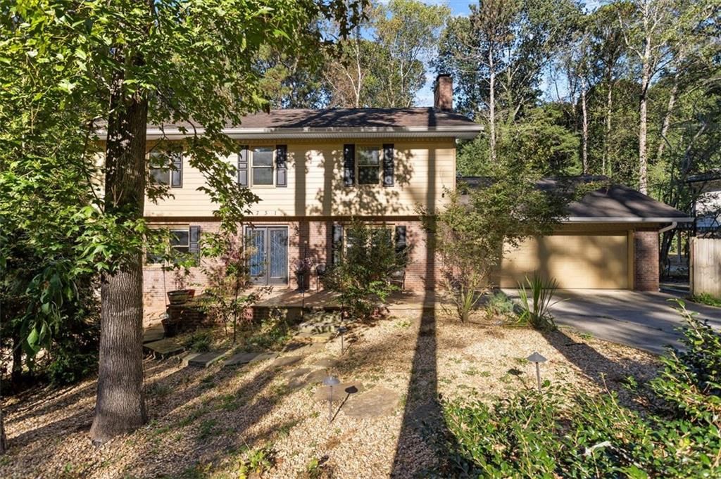 2731 BRACKENWOOD Drive, Snellville, GA 30039