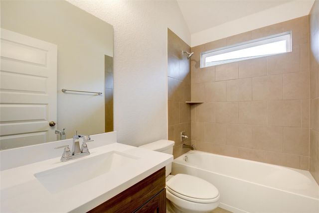 134 Edgewater TRL, Bastrop, TX 78602
