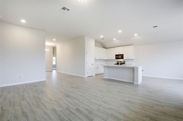 134 Edgewater TRL, Bastrop, TX 78602