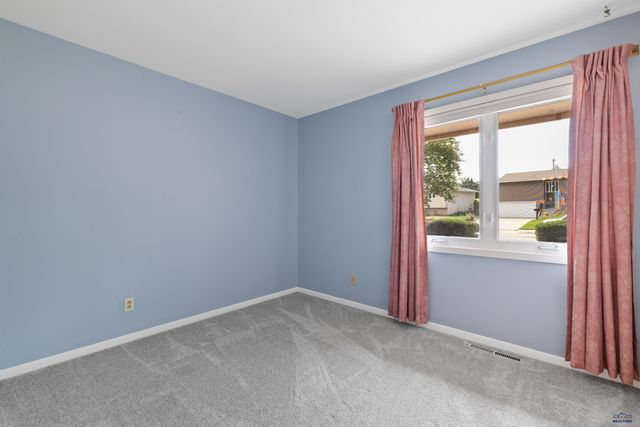 3728 REDER, Rapid City, SD 57702