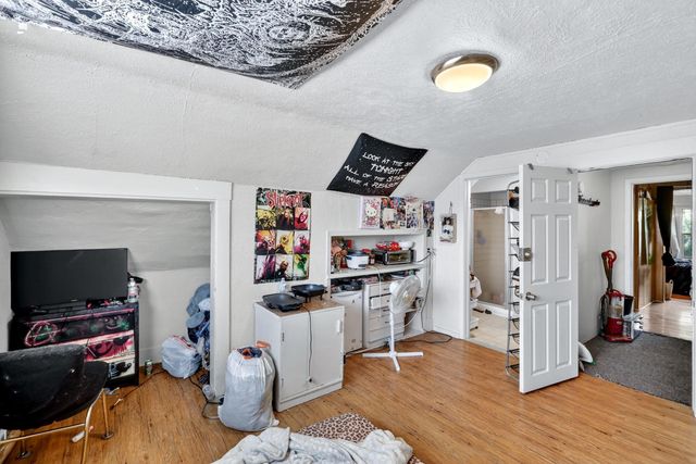1118 E Montgomery Ave, Spokane, WA 99207