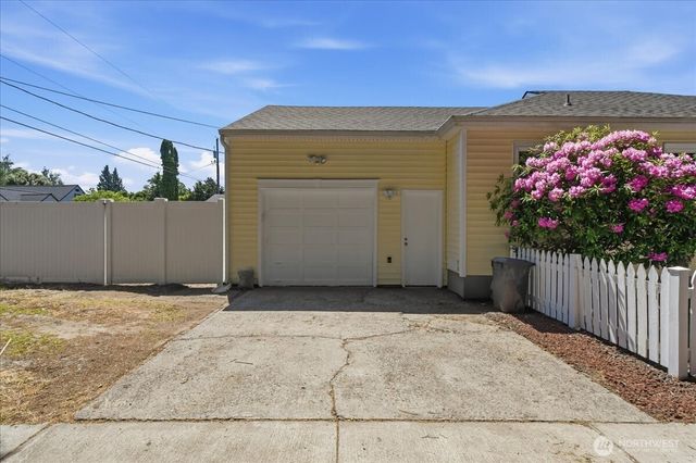 476 20th Avenue, Longview, WA 98632