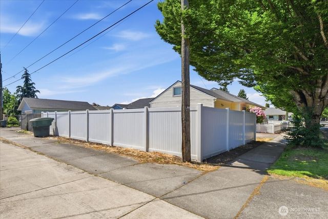 476 20th Avenue, Longview, WA 98632