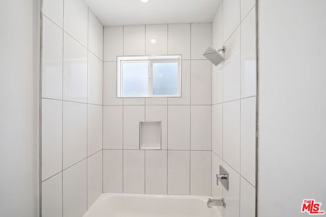 6336 Beck Avenue 2, North Hollywood, CA 91606