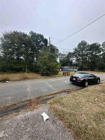 1211 Barker E Drive, Mobile, AL 36608
