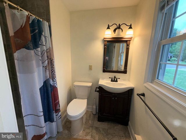71 HUNTINGTON DR, Southampton, NJ 08088