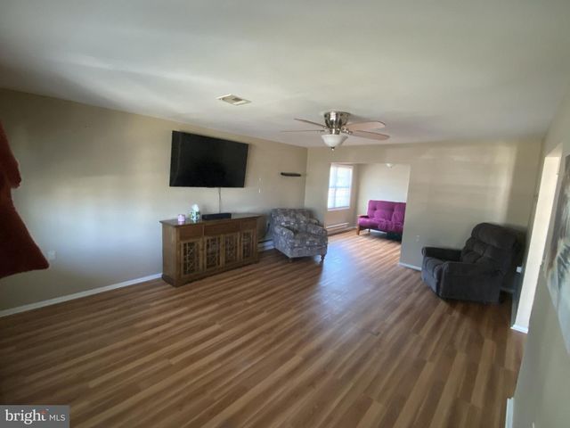 71 HUNTINGTON DR, Southampton, NJ 08088