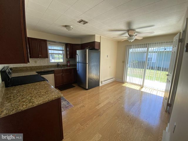71 HUNTINGTON DR, Southampton, NJ 08088