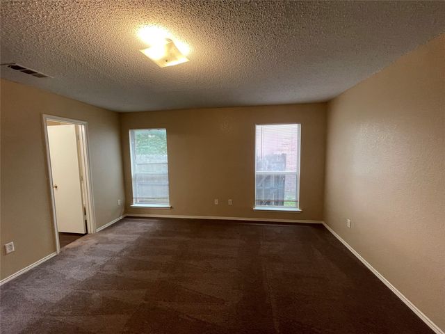 3316 Knoll Trail, Balch Springs, TX 75180
