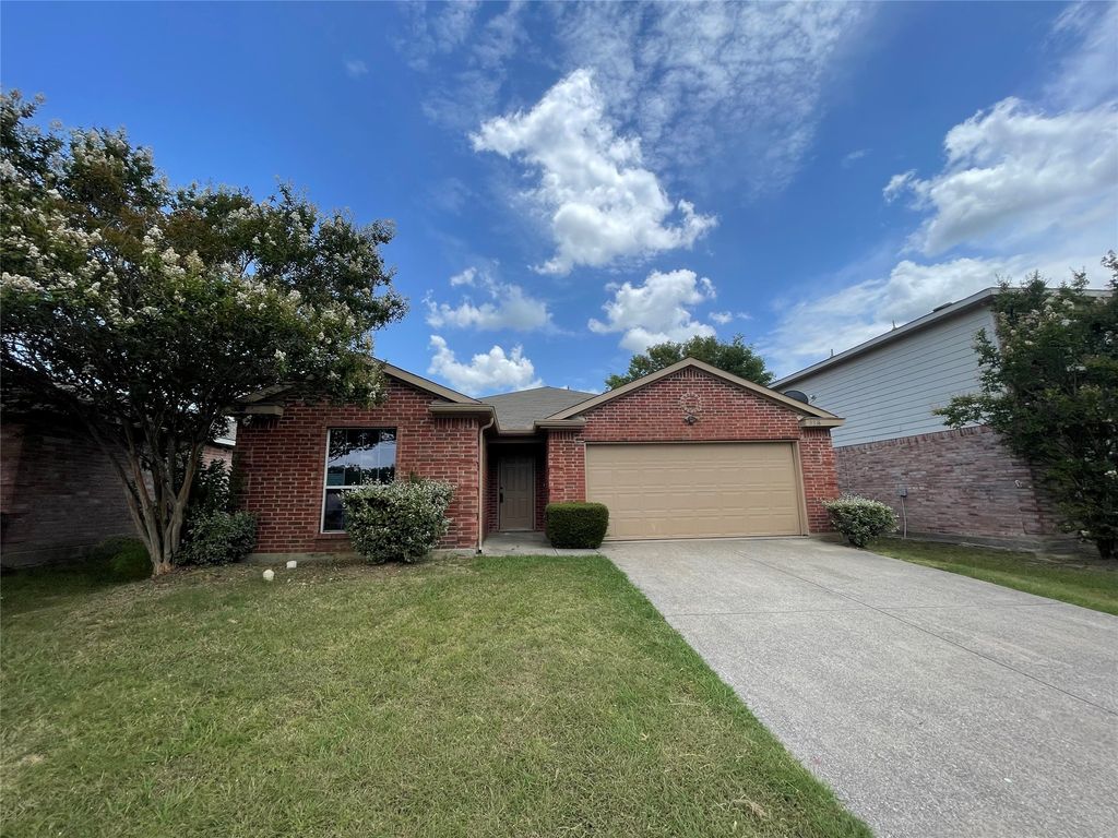 3316 Knoll Trail, Balch Springs, TX 75180