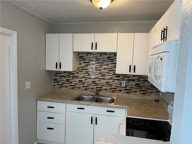 918 NW 24th Avenue, Fort Lauderdale, FL 33311