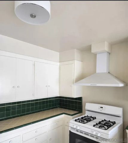 4911 Curry, San Diego, CA 92115