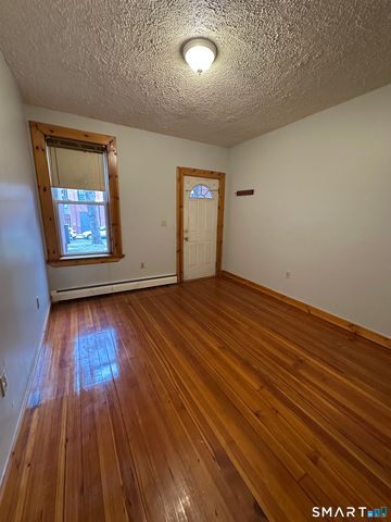 498 Broad Street, Hartford, CT 06106