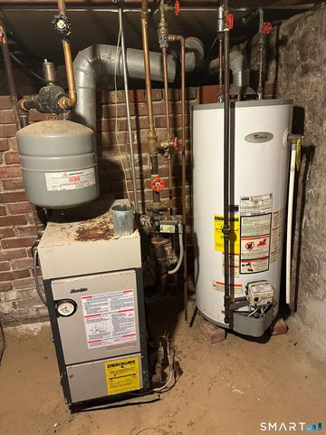 498 Broad Street, Hartford, CT 06106