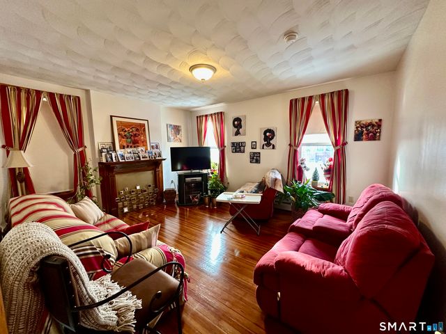 498 Broad Street, Hartford, CT 06106