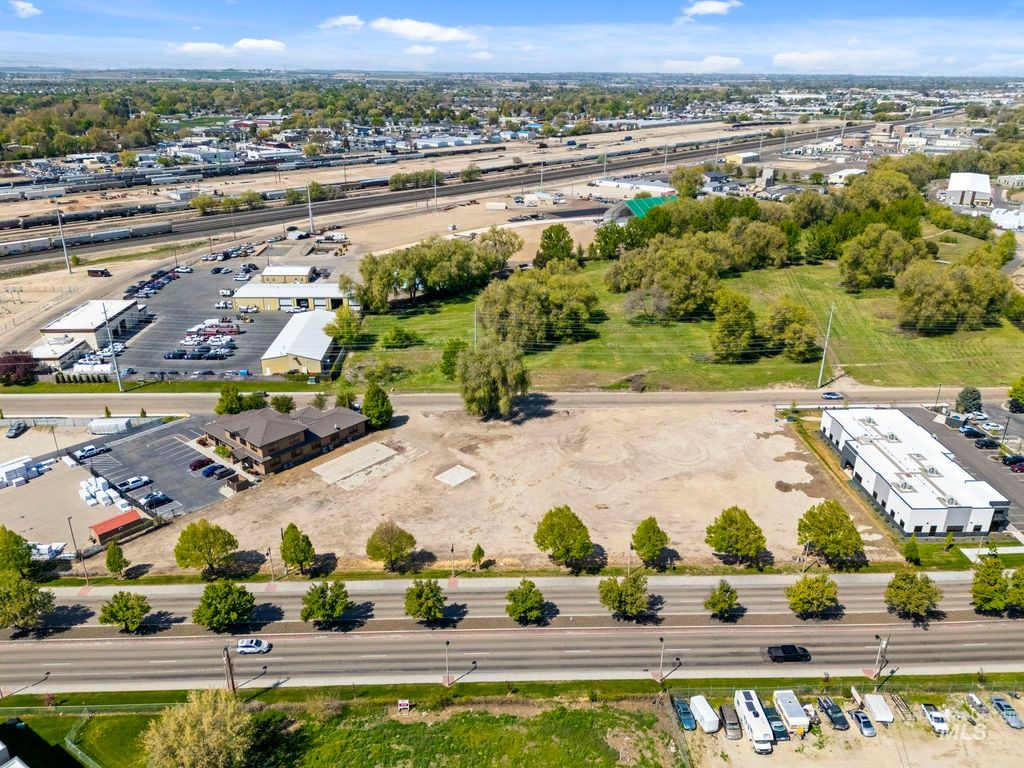 216 N. Broadmore Way, Nampa, ID 83687 photo 5