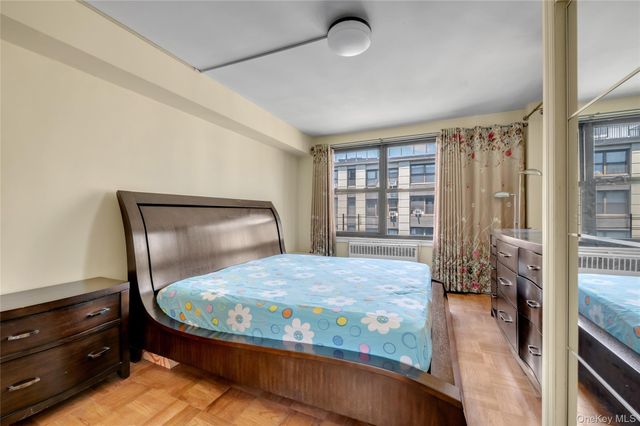 98-25 64th Road 6F, Rego Park, NY 11374